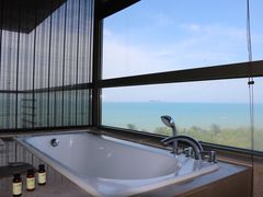 -三亚湾海居铂尔曼度假酒店