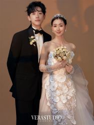 -至臻微拉婚纱摄影