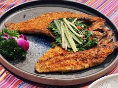 -香巴拉云南餐厅(华莱坞店)