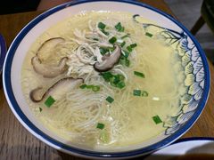 -二孃鸡爪爪(东风路总店)