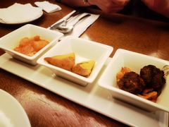 餐前小菜三小盘-Tajine Moroccan塔金摩洛哥中东餐厅