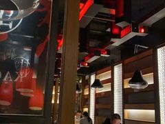 大堂-辣尚瘾·烤鱼·新川菜(交大直营店)