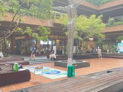 -瑞虹新天地月亮湾