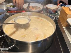 -尚尚仙·酸汤猪手·猪肚鸡火锅(华联万柳购物中心店)