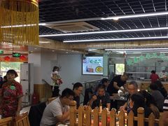 大堂-屯老二农家铁锅炖·行业领军者(梅江店)