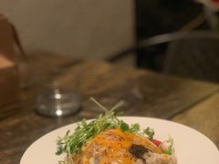 -layback cafe & bar