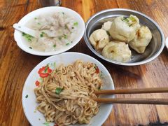 -依云煎包店