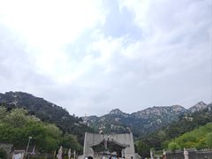 -医巫闾山