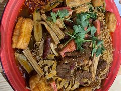 -老街称盘麻辣烫(真武路店)