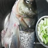 鱼头佛跳墙 鱼头是选用天目湖大鲢鱼 头大