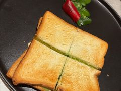 -泰咀刁·泰国料理&玫瑰庄园(海珠城店)