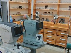 -豪门视光·星趣控·蔡司依视路眼镜代理商(中央大街店)