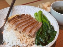 卤鹅饭-荣家黄鱼面(南京西路店)