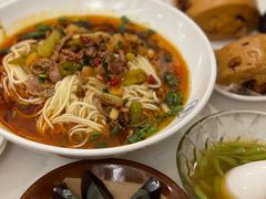 -李与白包子铺(桐梓林店)