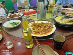 -堂瓦里·33年传统赣菜(第一街区店)