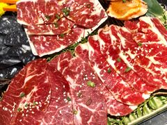 -山川小町·极番烧肉(新地假日广场店)