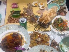 -嗨辣小聚·盘锦河蟹·海鲜烧烤龙虾(盘锦十年好店)