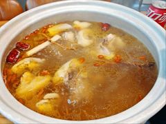 五指毛桃石橄榄鸡煲-金龙·打边炉(南京西路店)