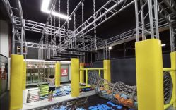 -蹦贝运动中心·蹦床·攀岩·闯关(龙岗店)