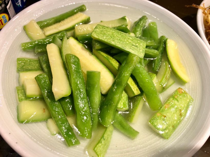 「蘸水素瓜豆」水煮蔬菜,非常解腻.