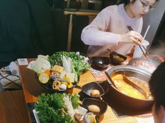 -呷哺呷哺(凯旋广场店)