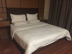 -全季酒店(上海徐家汇宜山路店)