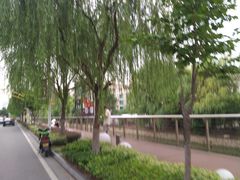 -易生活购物公园