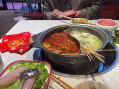 -钢管厂五区小郡肝串串香(蜀都万达店)