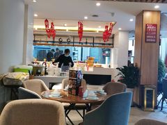 大堂-有红鸡毛店·川菜(建设路店)