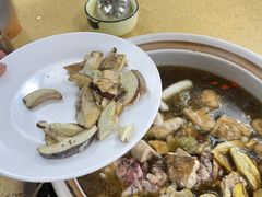 -东巴谷野生菌火锅餐厅