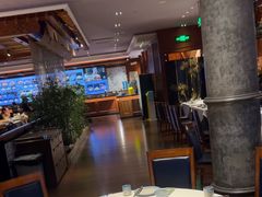 -八府香鸭·啫啫煲(华山路店)