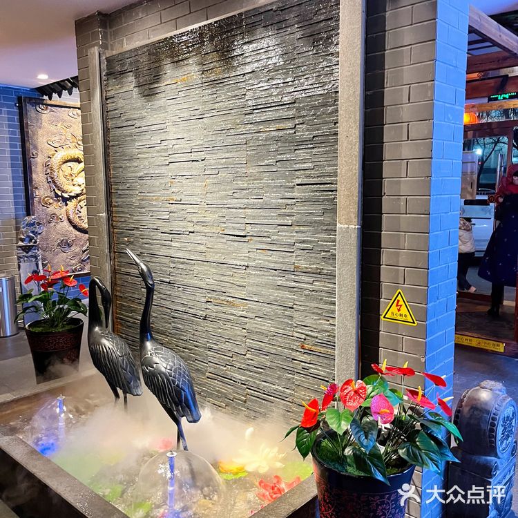 北京探店|能随便偶遇爱豆的网红火锅店