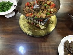 -老唐三下锅 ·张家界地标美食(溪布街店)