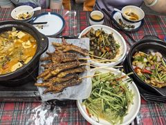 -大富蚝乌东哥饭店·石锅鱼杂·柠檬鸭(革新路店)