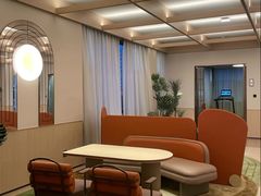 -桔子酒店(上海西藏北路地铁站店)