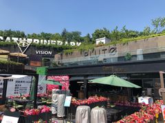 -UNI UNI(环亚凯瑟琳店)