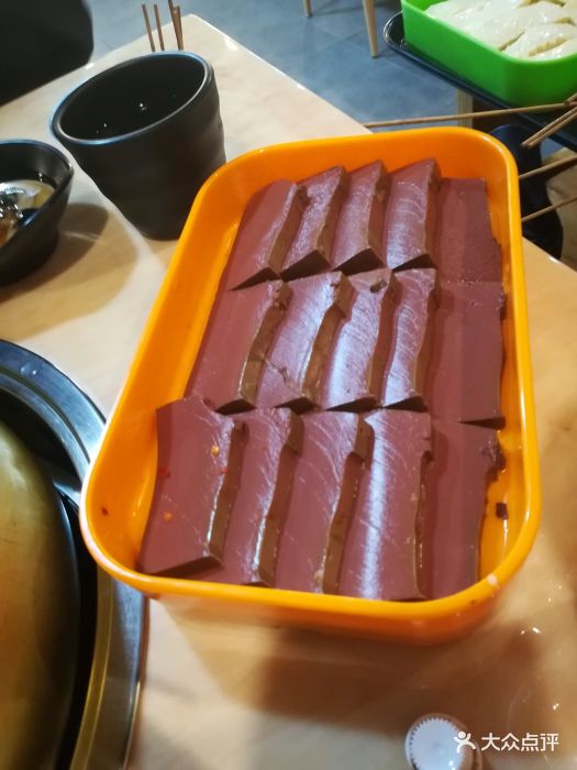 佐冷馋串串里鸭血图片 - 第1张