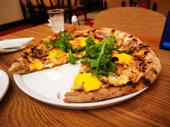 烤鸡乳酪蔬菜披萨-城市大道红炉披萨烘焙坊