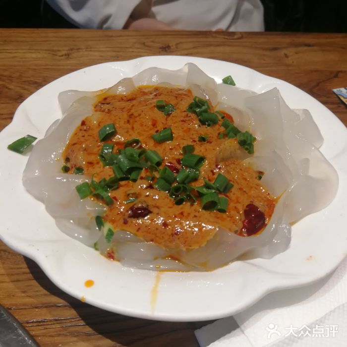安诚居干锅鸭头(八角店)东北拉皮图片