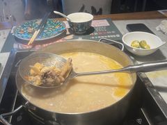 -尚尚仙·酸汤猪手·猪肚鸡火锅(华联万柳购物中心店)