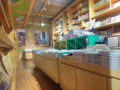 -新华书店(泉城路店)