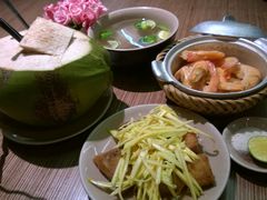 -Cau Go Vietnamese Cuisine