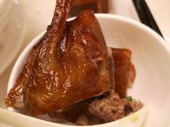 烤乳鸽-香港新发烧腊茶餐厅(万象店)