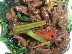 芥兰炒牛肉-潮中人·潮州菜(益乐路店)