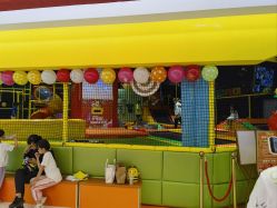 -蹦蹦跳跳(新奥购物中心店)