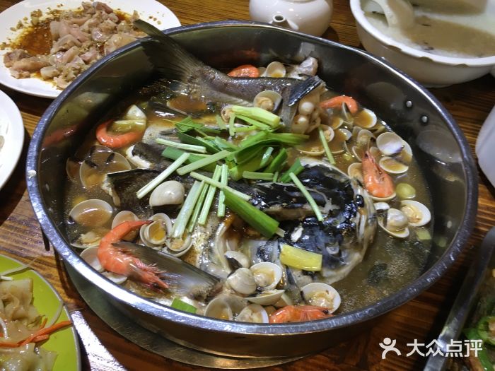 尊鱼坊顺德私房菜·十年老字号(客村店)海鲜大盘鱼图片