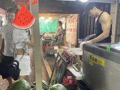 -吴山路夜市