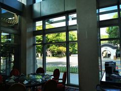 -君来湖滨饭店·玫瑰园