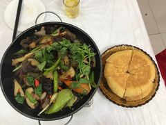 -乡土特色.冷锅鱼.牦牛肉汤锅