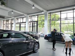 -上海星瀚奔驰4S店(红柳路店)